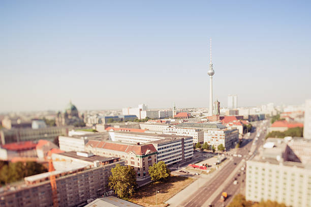 berlin skyline mit radio tower - plattenbau berlin germany east germany office building stock-fotos und bilder