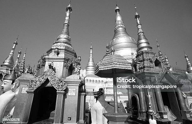 ミャンマーヤンゴンshwedagon 仏塔です - コンクリートのストックフォトや画像を多数ご用意 - コンクリート, シュエダゴォンパゴダ, ミャンマー