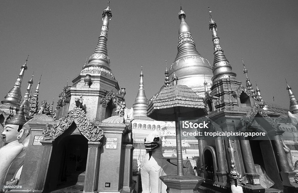 Мьянма, Янгоне, Shwedagon, pagodas. - Стоковые фото Архитектура роялти-фри