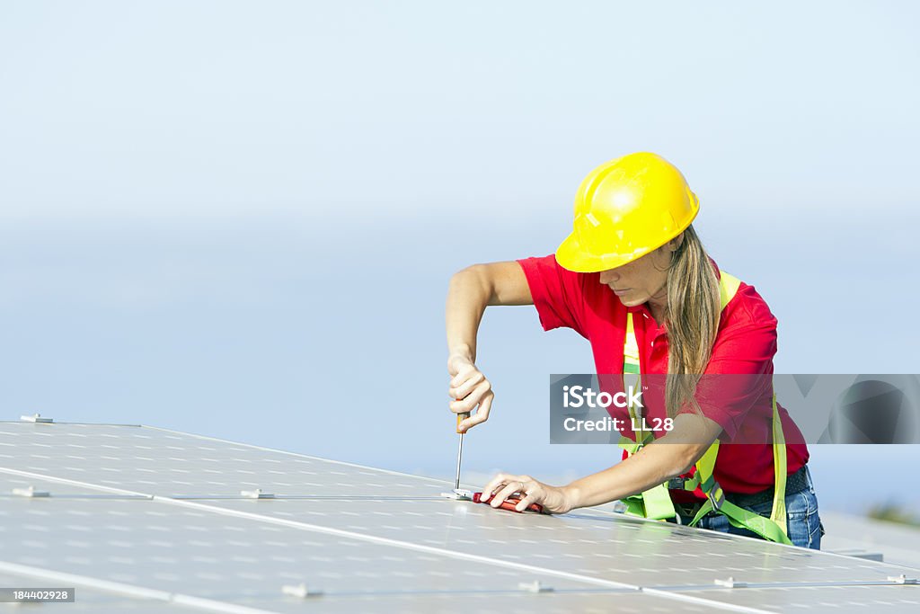 De mantenimiento - Foto de stock de Panel Solar libre de derechos