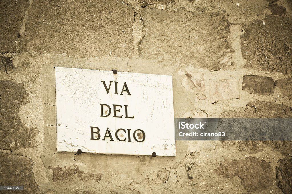 Alley de beijo entre Pienza, Val D'Orcia, Toscana - Foto de stock de Beco royalty-free