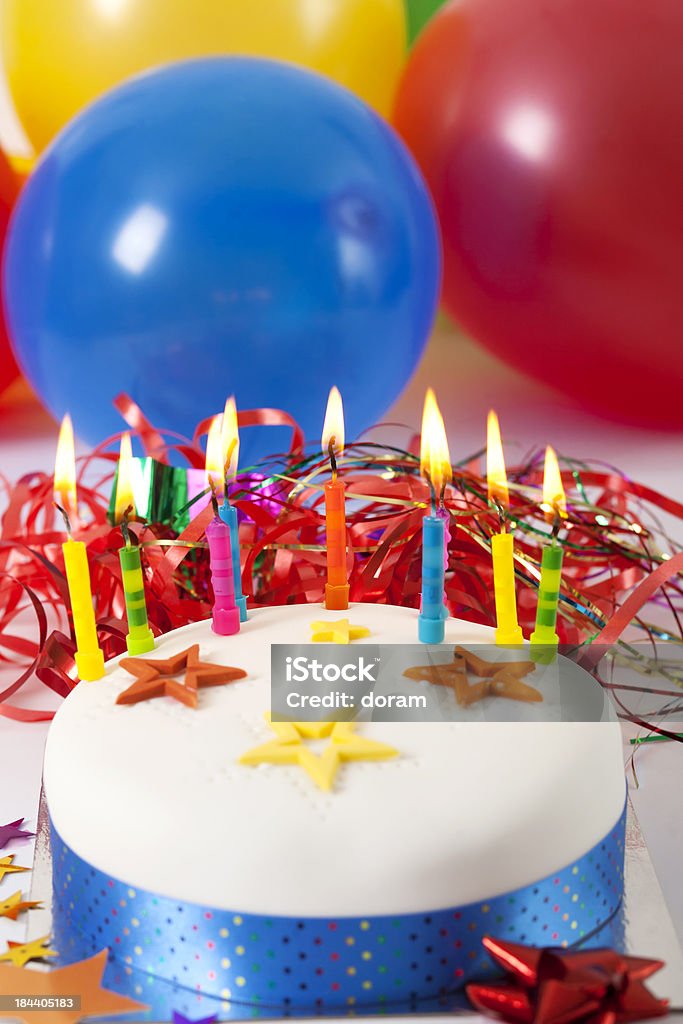 Gâteau d'anniversaire - Photo de Aliment libre de droits