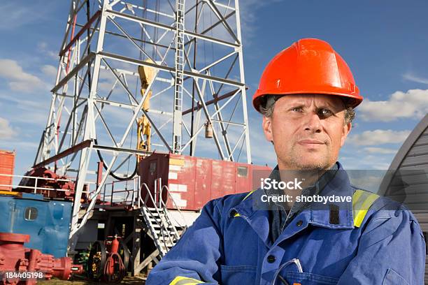 Oil Rig Worker Stock Photo - Download Image Now - Crude Oil, Drill, Machinery