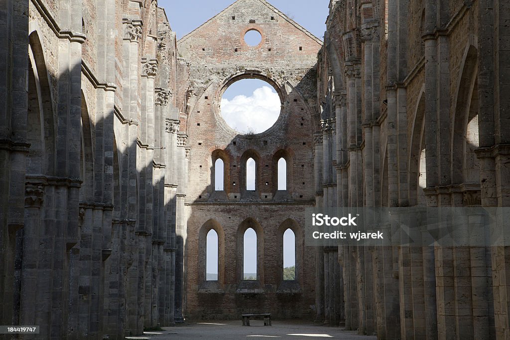 Аббатство Сан Galgano - Стоковые фото Аббатство роялти-фри