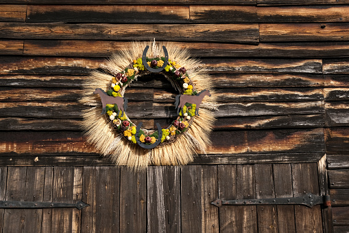 Colonial Christmas wreaths in their beautiful glory