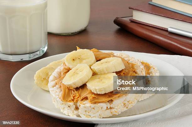 Peanut Butter And Banana On A Rice Cake Stock Photo - Download Image Now - Peanut Butter, Rice Cake, Banana