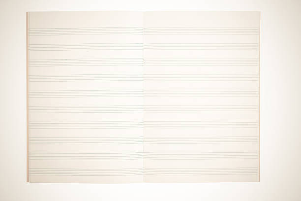 Cuaderno de notas musicales - foto de stock