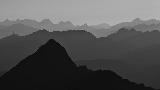 istock Silhouettes of mountains 184440568
