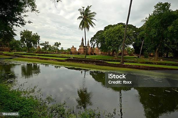 Park Historyczny Sukhothai - zdjęcia stockowe i więcej obrazów Antyki - Antyki, Architektura, Azja