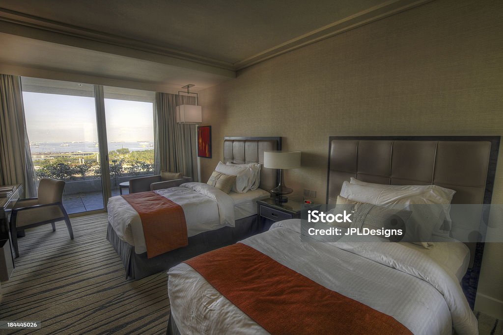 Vista Interior do quarto de Hotel - Foto de stock de Cama royalty-free