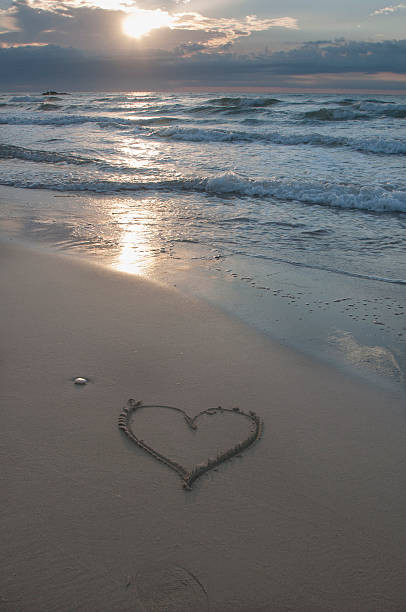 istock Heart at the beach 184465825