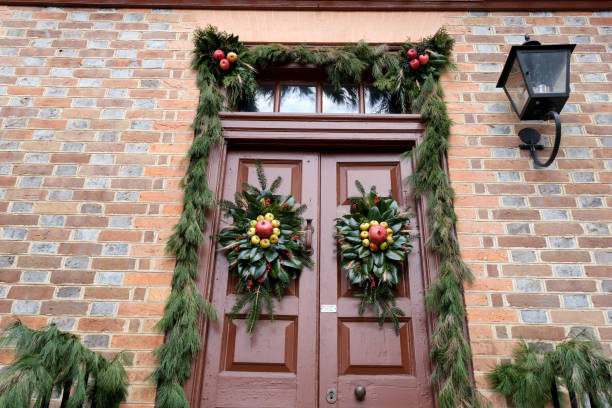 istock Colonial Christmas Wreaths 1845066718