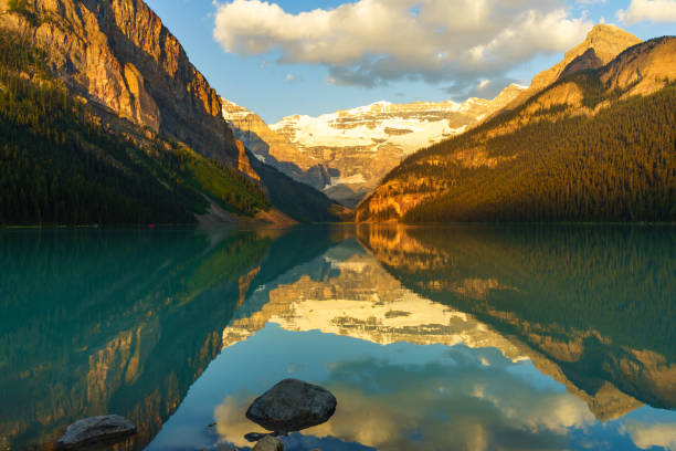 istock Lake Louis, Banff 1845598240