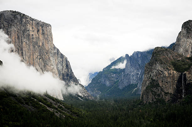 istock Yosemite's Mountain Grandeur 184570879
