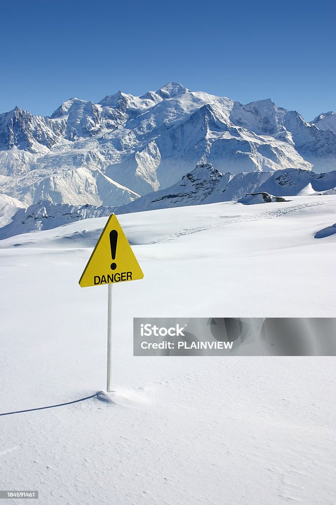 Gefahr - Lizenzfrei Alpen Stock-Foto