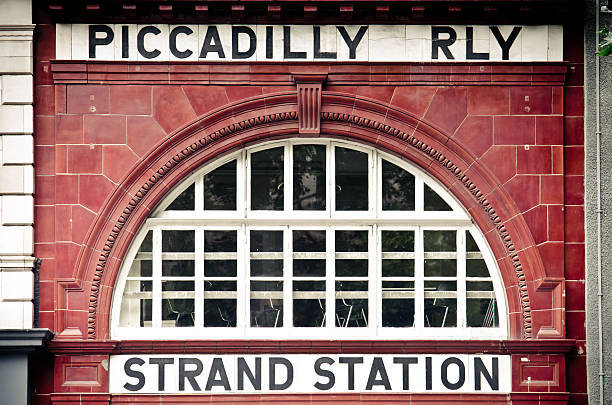 istock Aldwych tube station 184591710