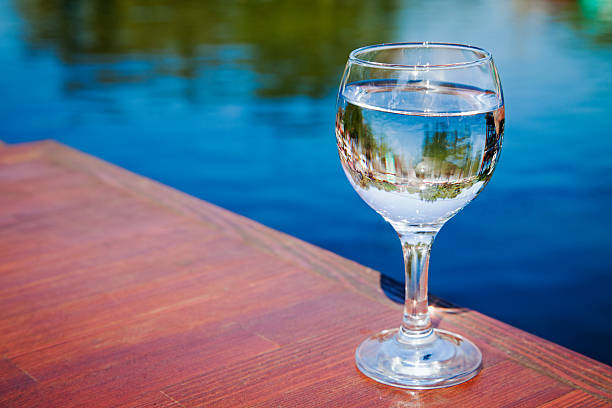 istock Glass of water 184592776
