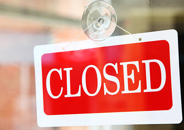 istock closed sign on shop 184592835