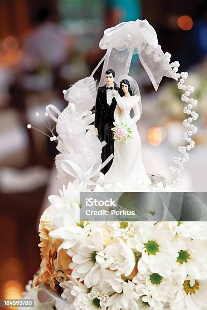 Tort Weselny - zdjęcia stockowe i więcej obrazów Biały - Biały, Ceremonia ślubu, Ciasto