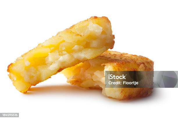 Patate Hash Browns - Fotografie stock e altre immagini di Crocchetta di patate e cipolle - Crocchetta di patate e cipolle, Sfondo bianco, Scontornabile