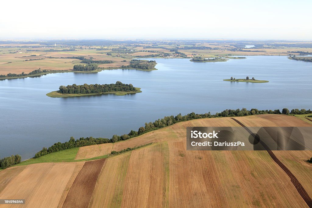Widok z lotu ptaka zdjęcia użytków i Jezioro - Zbiór zdjęć royalty-free (Ujęcie z góry)