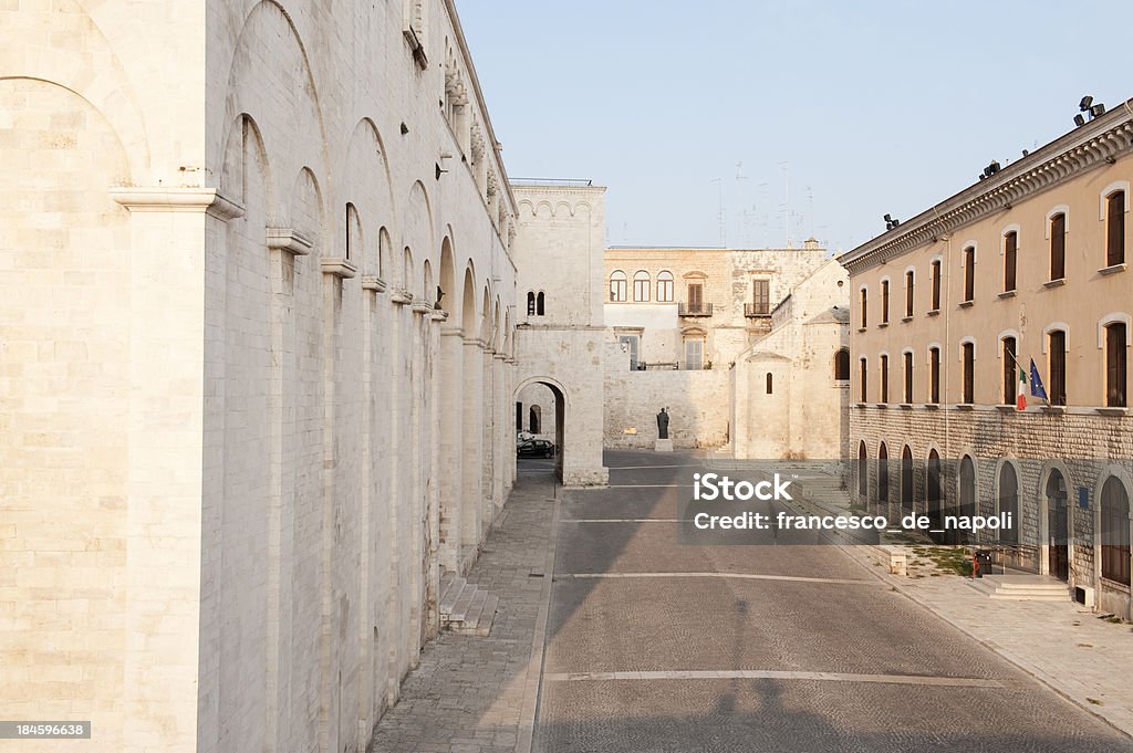 Bari, la città vecchia. Basilica di San Nicola (Puglia, Italia). - Foto stock royalty-free di Bari