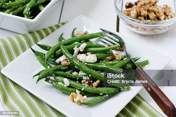 Grüne Bohnensalat Mit Feta Und Walnüsse Stockfoto und mehr Bilder von Grüne Bohne - Grüne Bohne, Salat - Speisen, Käse