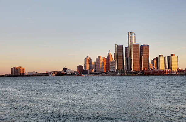 istock Detroit Michigan Cityscape 184598015
