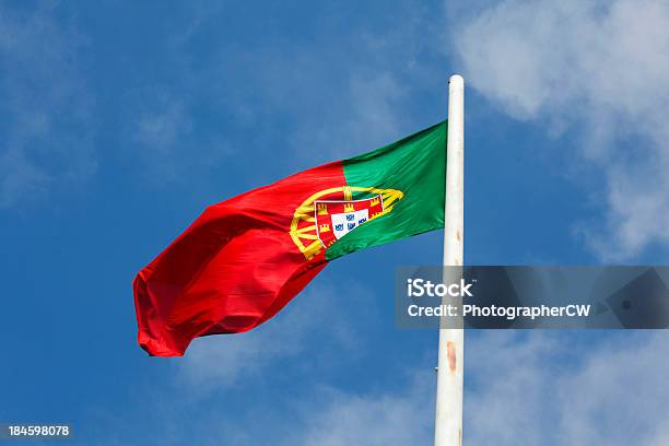 Photo libre de droit de Drapeau Portugais banque d'images et plus d'images libres de droit de Bleu - Bleu, Ciel, Couleur verte