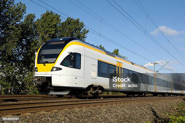 Moderne Local Traffic Zug Stockfoto und mehr Bilder von Diesel-Kraftstoff - Diesel-Kraftstoff, Lokomotive, Seitenansicht