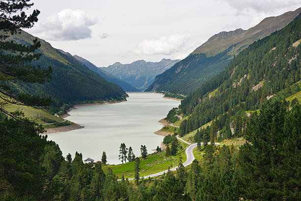 gepatsch depósito en kaunertal, austríacas alpes - kaunertal fotografías e imágenes de stock