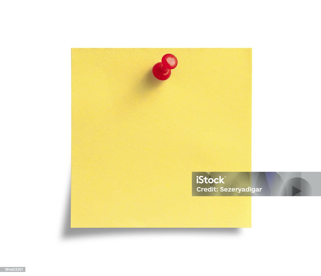 Post-it amarillas nota con pasador de inserción rojo - Foto de stock de Alfiler libre de derechos