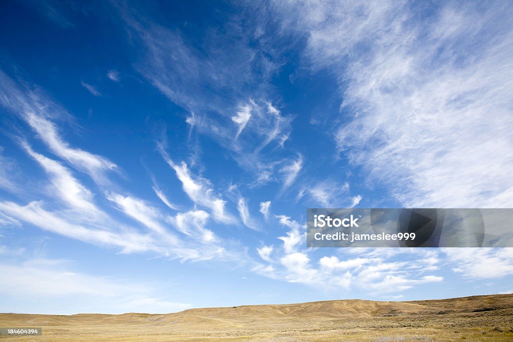 Wolkengebilde auf Prairie - Lizenzfrei Blau Stock-Foto