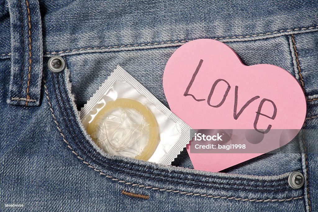 Liebe und Kondom in der Tasche - Lizenzfrei AIDS Stock-Foto