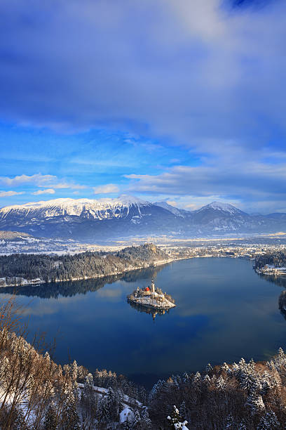 isola di bled - santa maria church foto e immagini stock