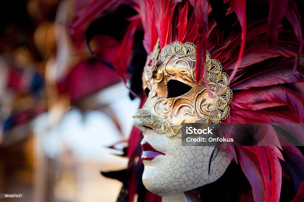 Máscara de carnaval veneciano rojo, Venecia, Italia - Foto de stock de Carnaval - Evento de celebración libre de derechos