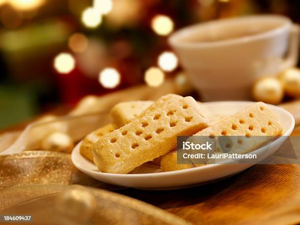 Photo libre de droit de Sablé Des Biscuits De Noël banque d'images et plus d'images libres de droit de Sablé - Sablé, Biscuit, Noël