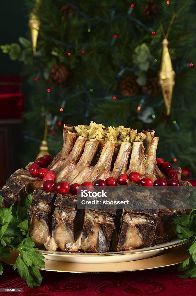 Corona de costillas de carne de cerdo - Foto de stock de Carne de cerdo libre de derechos