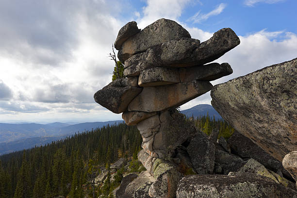 Siberian mounts.Canon 1Ds-mkIIITS-E 24/3.5L II.