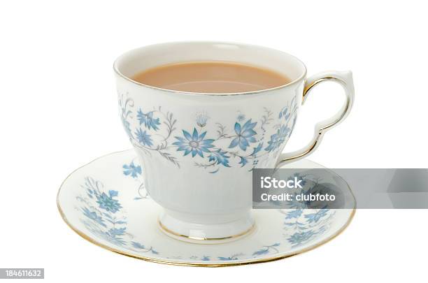 Chá Quente Servido Em Um Copo Osso Da China E Pires - Fotografias de stock e mais imagens de Chávena de Chá