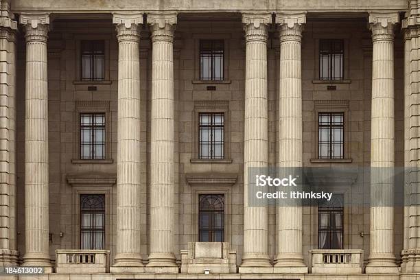 Klassische Säulen Des Alten Gebäude Stockfoto und mehr Bilder von Alt - Alt, Altertümlich, Architektonische Säule