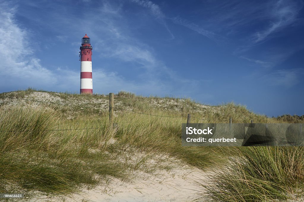 Leuchtturm in der Nähe vom Strand - Lizenzfrei Deutsche Nordseeregion Stock-Foto