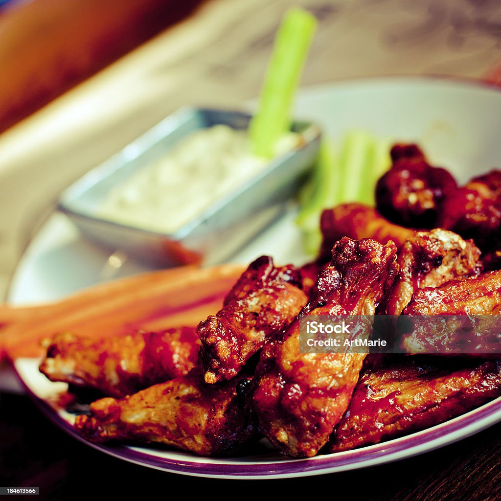 Alitas de pollo a la barbacoa - Foto de stock de Ala de animal libre de derechos