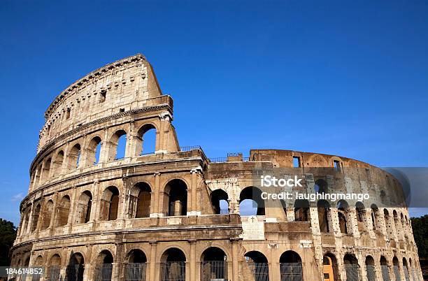 Rom Italien Kolloseum Stockfoto und mehr Bilder von Kolosseum - Kolosseum, Rom - Italien, Blau