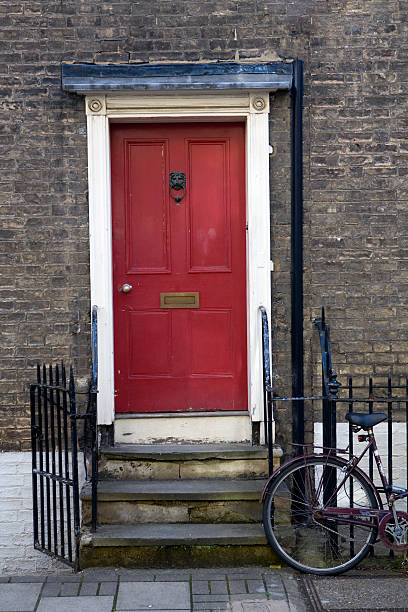 istock English Georgian Doorway 184615442