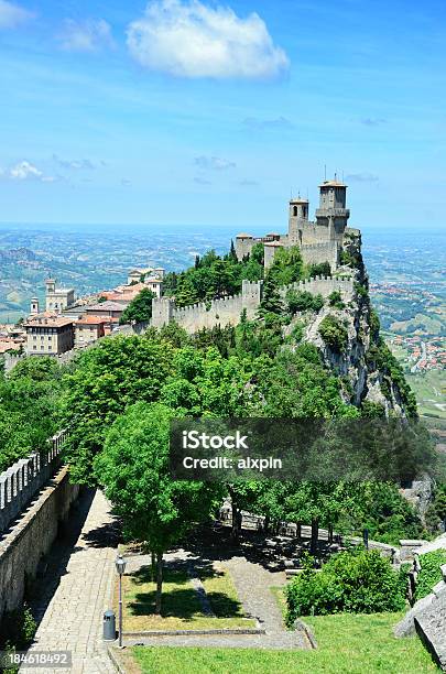 성 San Marino 0명에 대한 스톡 사진 및 기타 이미지 - 0명, 11세기, 건물 외관