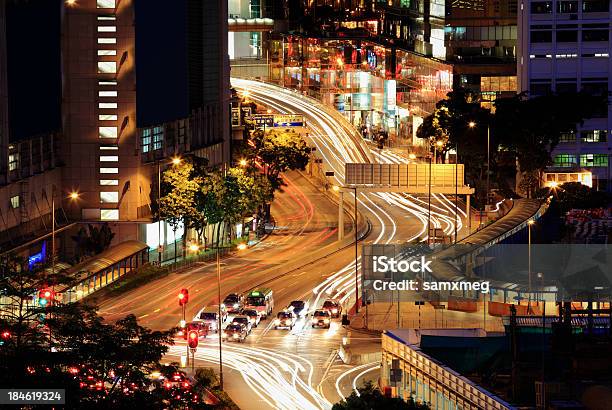 Notte Di Traffico Di Hong Kong - Fotografie stock e altre immagini di Affari - Affari, Ampio, Architettura