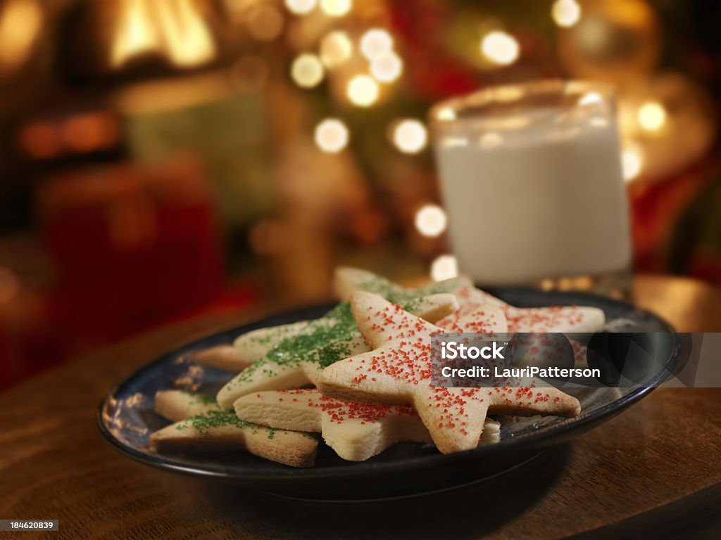 Cukier ciasteczka i mleko do Santa - Zbiór zdjęć royalty-free (Ciasteczko)
