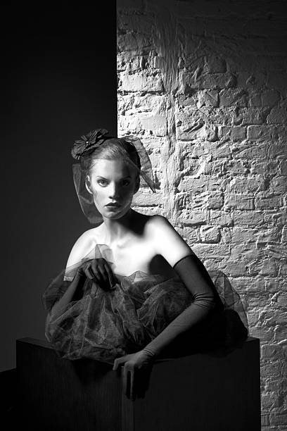 istock Modern Style. femme fatale. 184621224