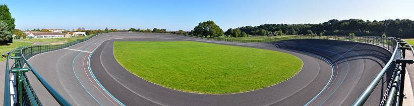 An . sizes velodrome or steep cycling track.